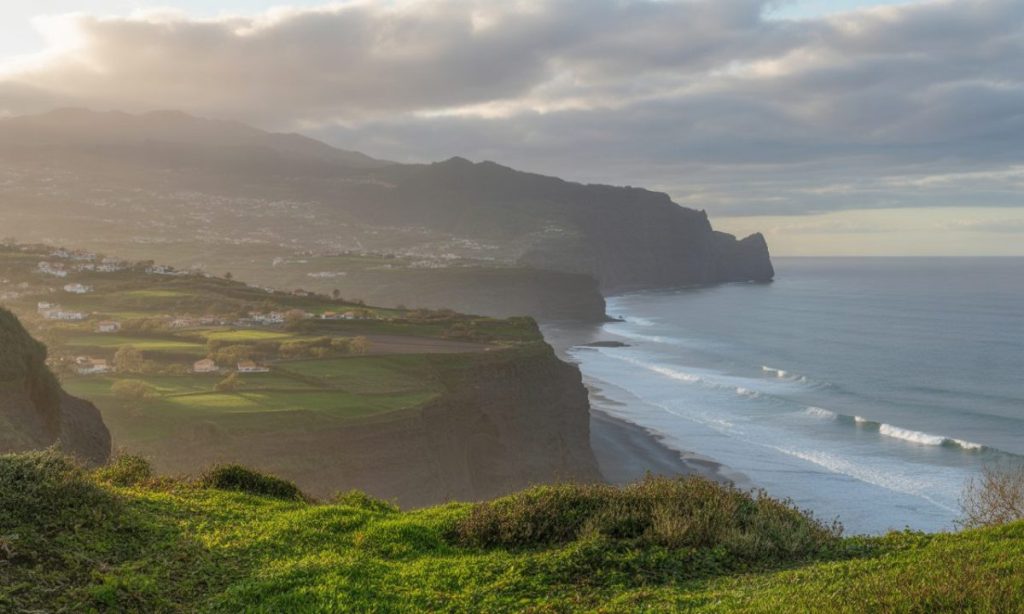 découvrez madère en novembre : météo clémente, conseils avisés, activités incontournables et suggestions d'hébergement pour un séjour inoubliable sur l'île portugaise.